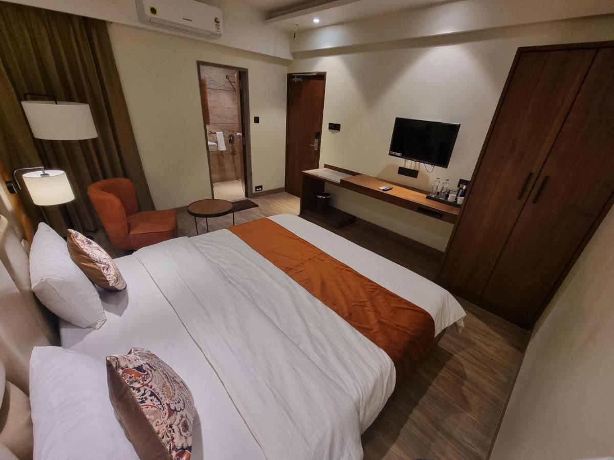 Hotel El Magnifico سورات المظهر الخارجي الصورة