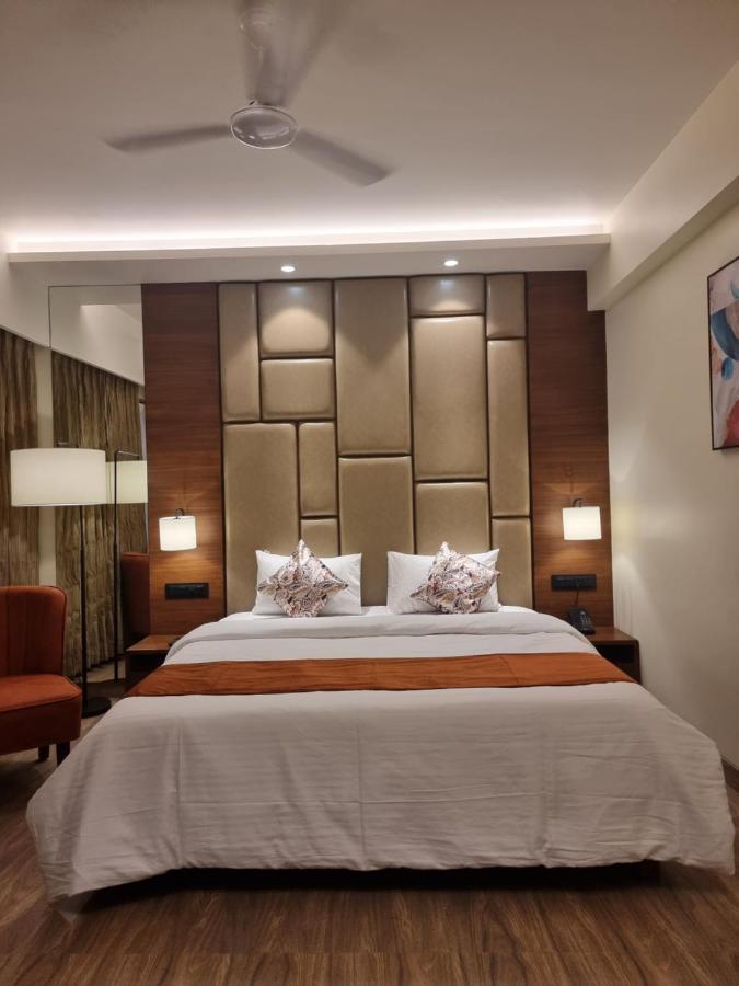 Hotel El Magnifico سورات المظهر الخارجي الصورة