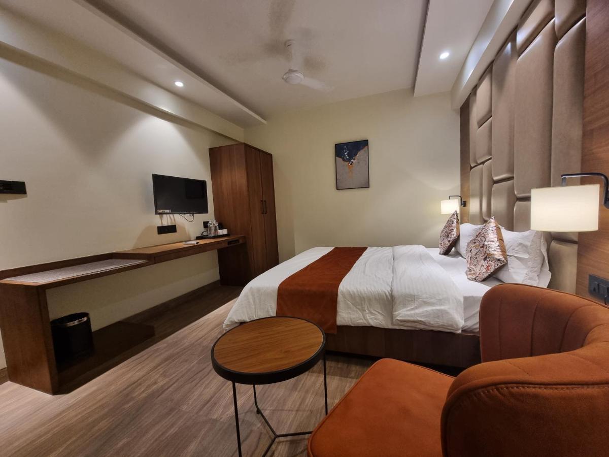 Hotel El Magnifico سورات المظهر الخارجي الصورة