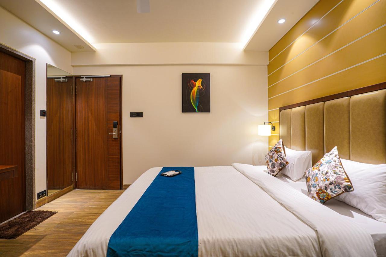 Hotel El Magnifico سورات المظهر الخارجي الصورة