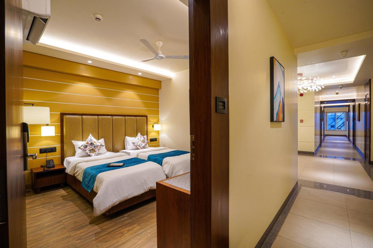 Hotel El Magnifico سورات المظهر الخارجي الصورة
